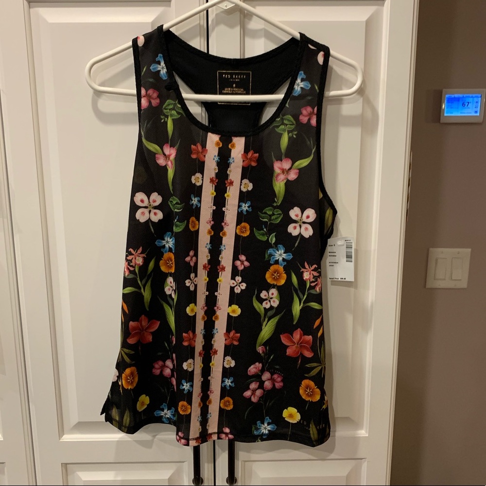 Trendy floral activewear yoga running top
